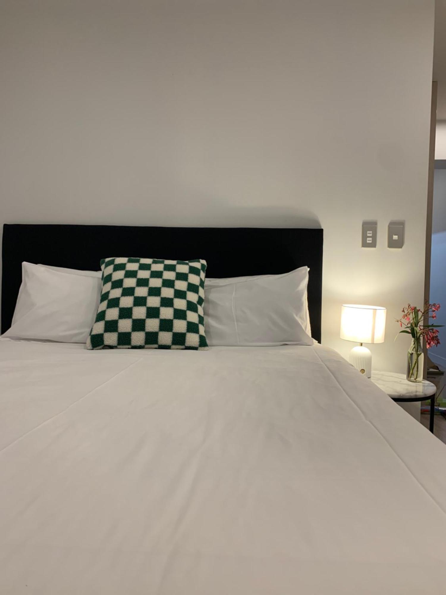 Sky Stars Essential Reserve Auckland Luaran gambar